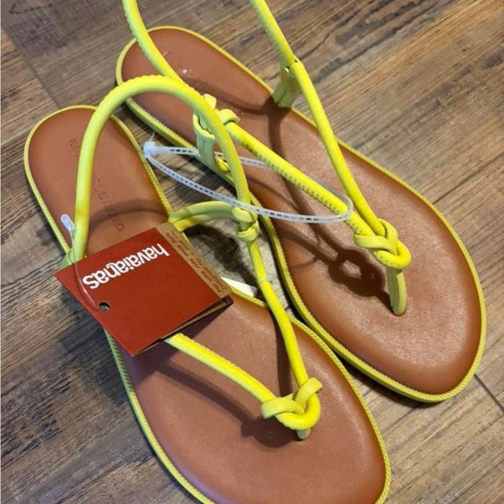 Havaianas Women's Yellow Knot Toe-Post Sandals with Brown Footbed
